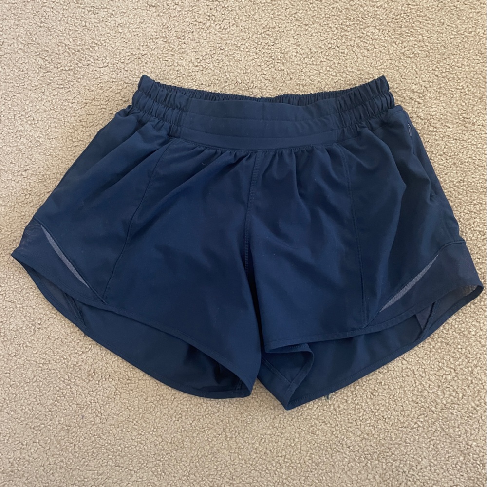 Lululemon Hotty Hot Low-Rise Lined Short 4”